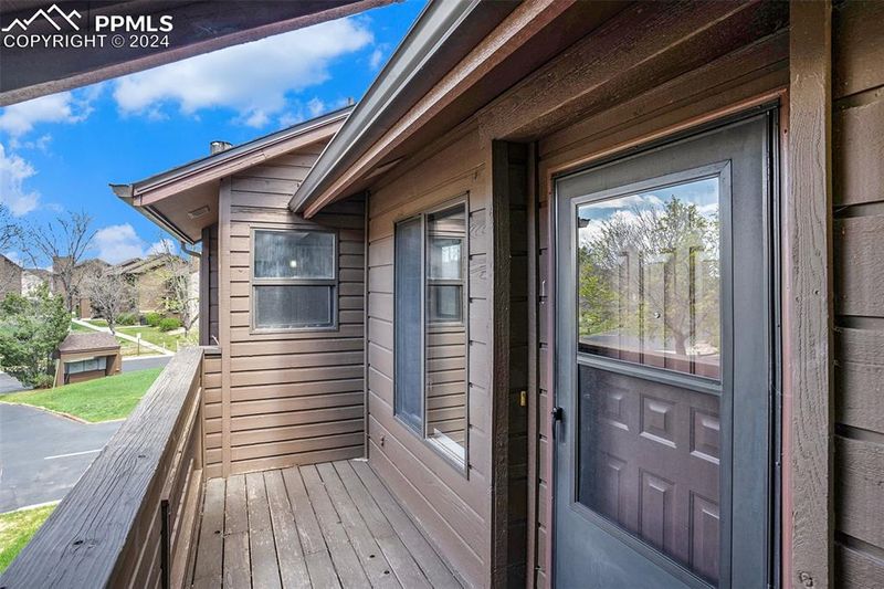 941 Moorings Dr, Colorado Springs, CO 80906