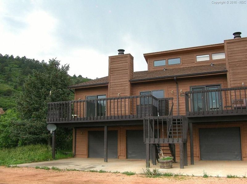 941 Oak Ridge Rd, Manitou Springs, CO 80829