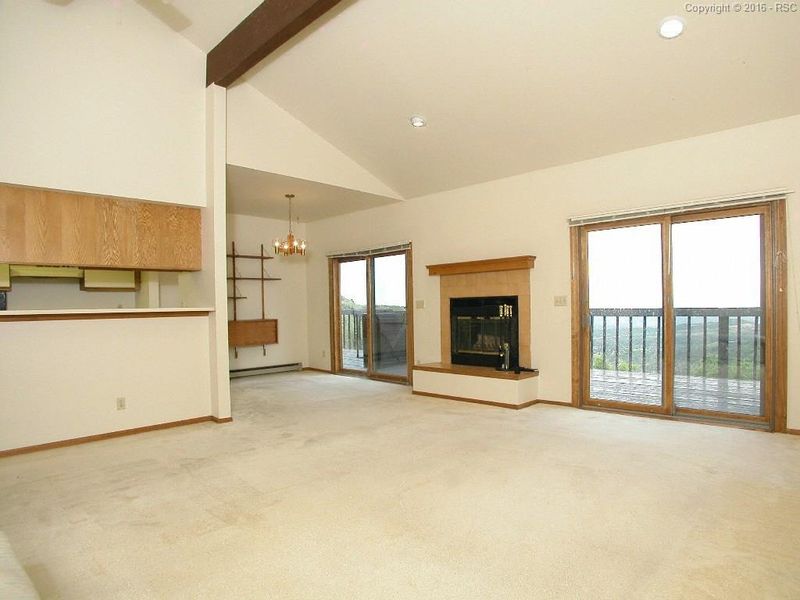 941 Oak Ridge Rd, Manitou Springs, CO 80829