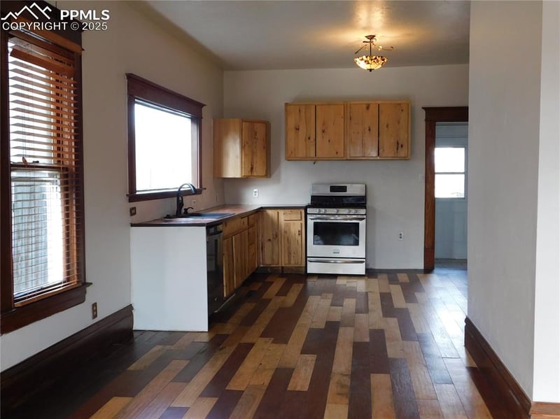 942 Costilla St, Colorado Springs, CO 80903