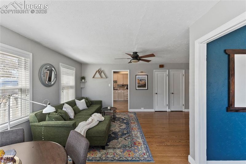 942 E Cucharras St, Colorado Springs, CO 80903