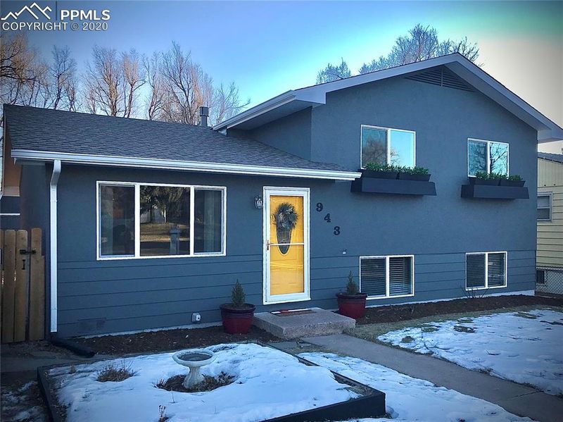 943 E Cimarron St, Colorado Springs, CO 80903