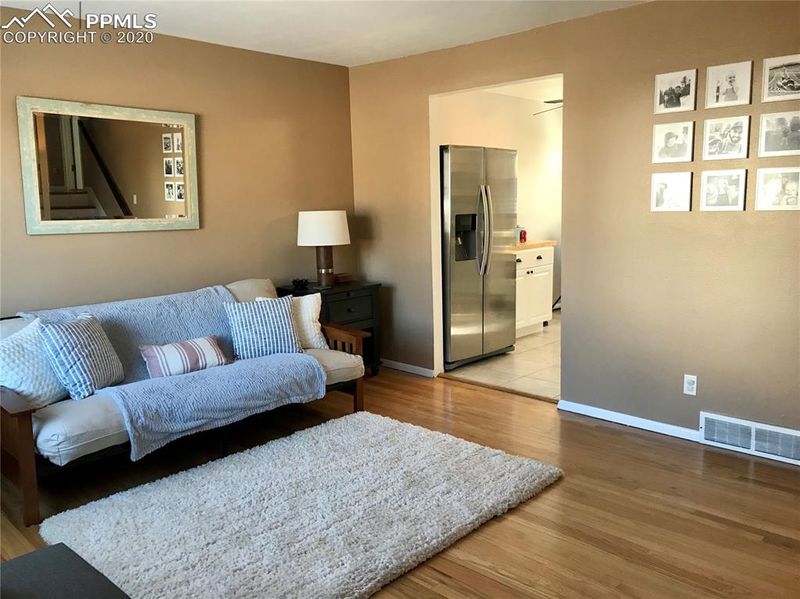943 E Cimarron St, Colorado Springs, CO 80903