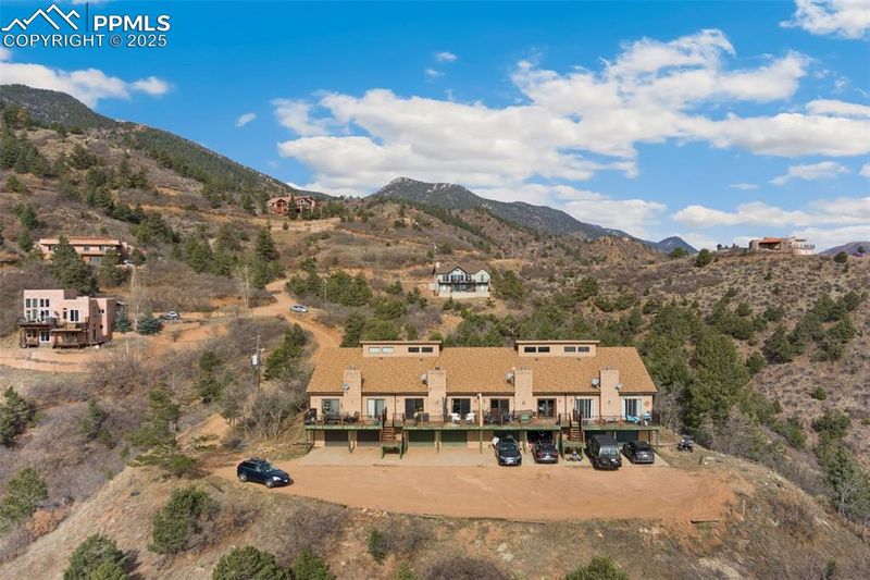943 Oak Ridge Rd, Manitou Springs, CO 80829