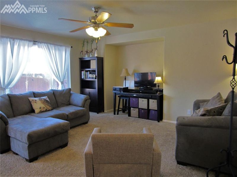 9443 Dakota Dunes Ln, Peyton, CO 80831