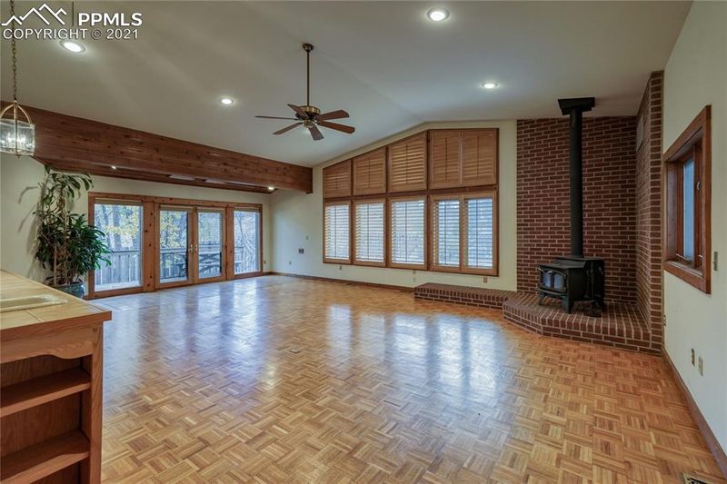 945 Brighton Way, Colorado Springs, CO 80906