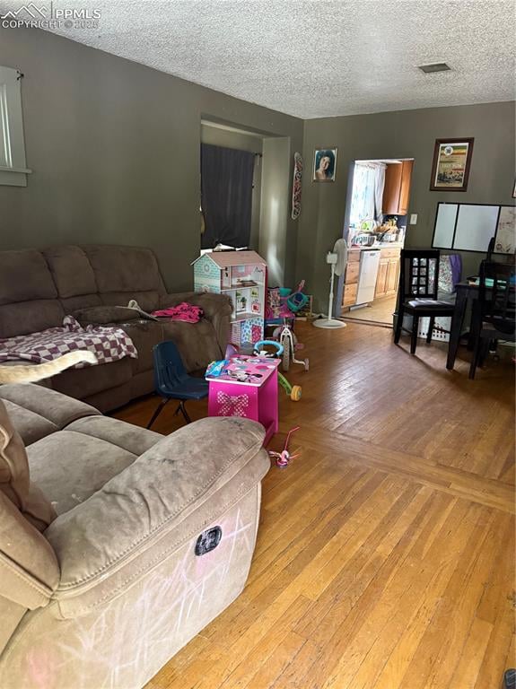 947 Costilla St, Colorado Springs, CO 80903