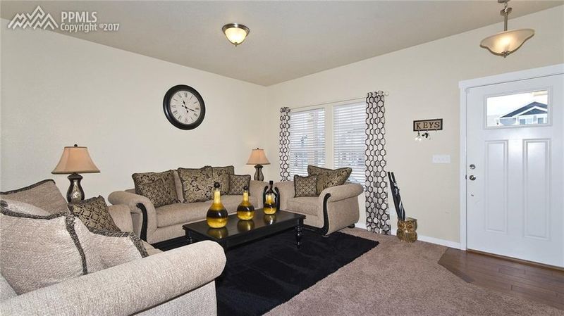 9475 Brisco Ct, Fountain, CO 80817