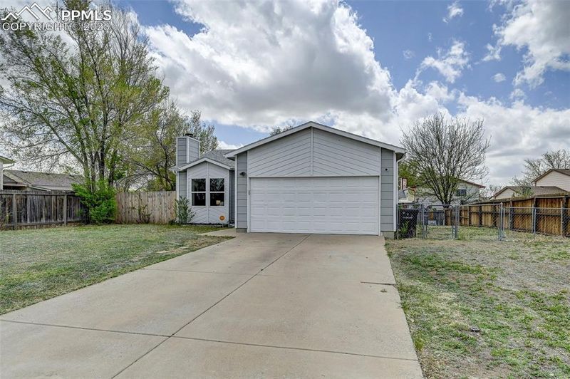 948 Bromefield Dr, Fountain, CO 80817