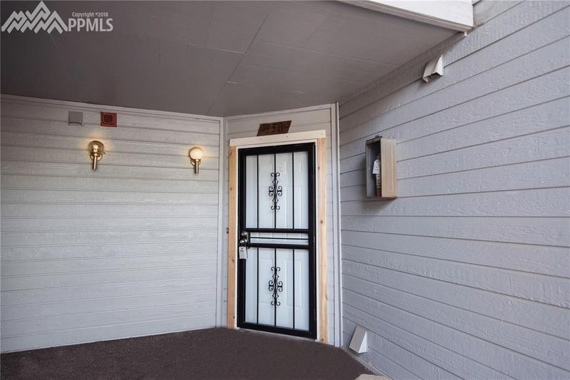 950 Acapulco Ct, Colorado Springs, CO 80910
