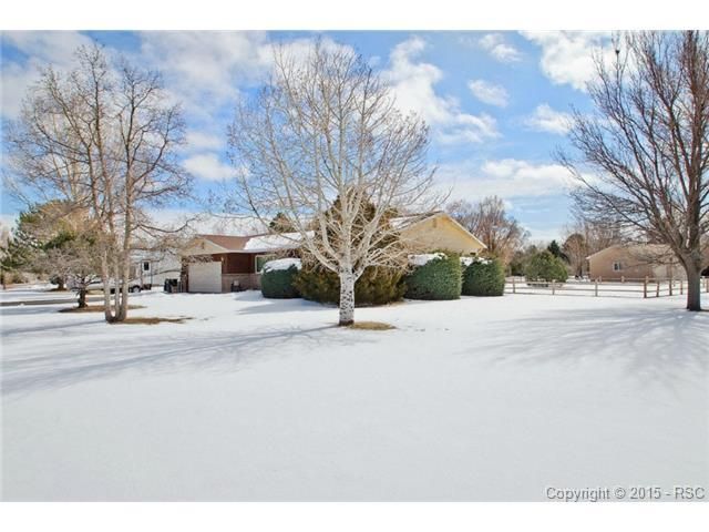 9515 Blue Grass Pl, Colorado Springs, CO 80925
