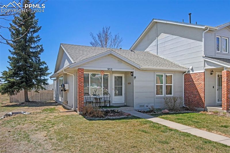 952 Brant Hollow Ct, Colorado Springs, CO 80916