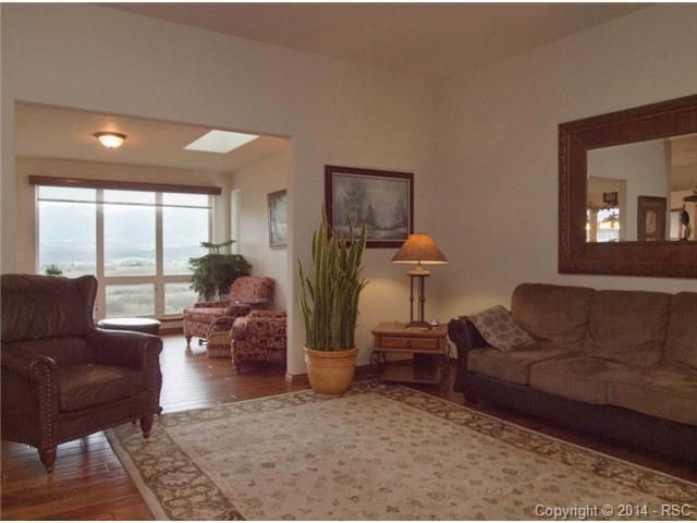 953 Mesa Creek Dr, Monument, CO 80132