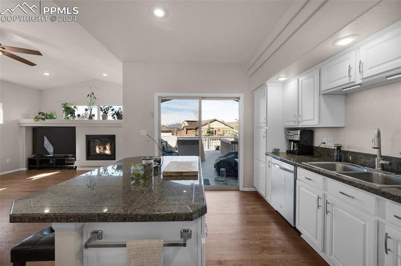 9534 Roxborough Park Ct, Colorado Springs, CO 80924