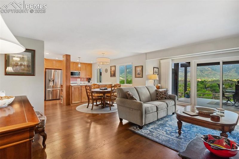 954 Fontmore Rd #B, Colorado Springs, CO 80904