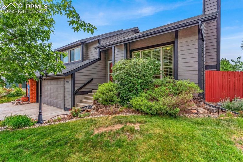 955 Bayfield Dr, Colorado Springs, CO 80906