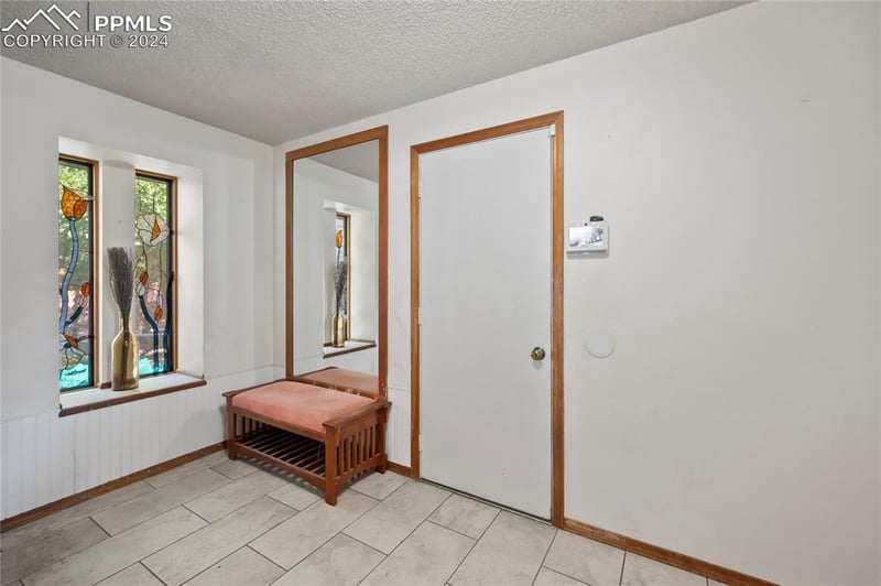 955 Oak Bend Ct, Colorado Springs, CO 80919