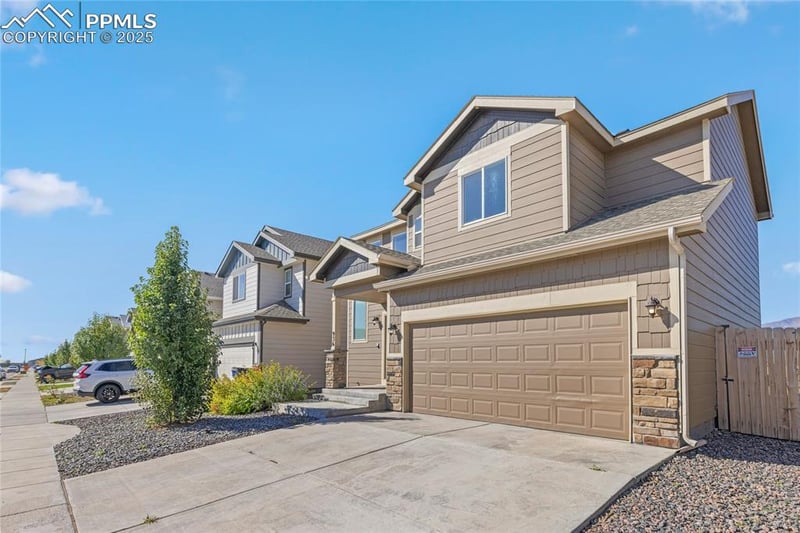 956 Bidwell Dr, Colorado Springs, CO 80915