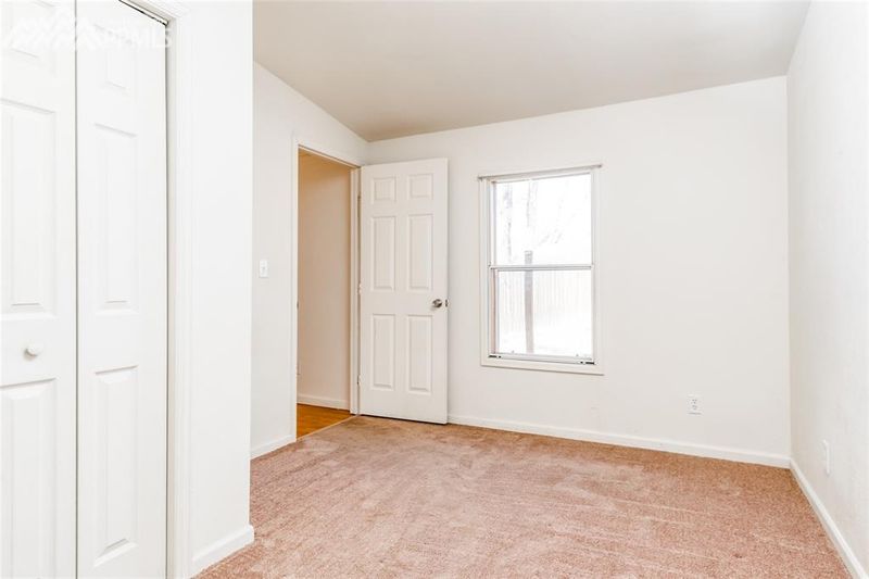 956 Desert Cir, Fountain, CO 80817