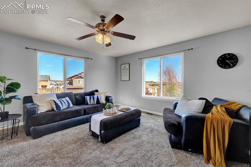 9565 Holton Ct, Fountain, CO 80817