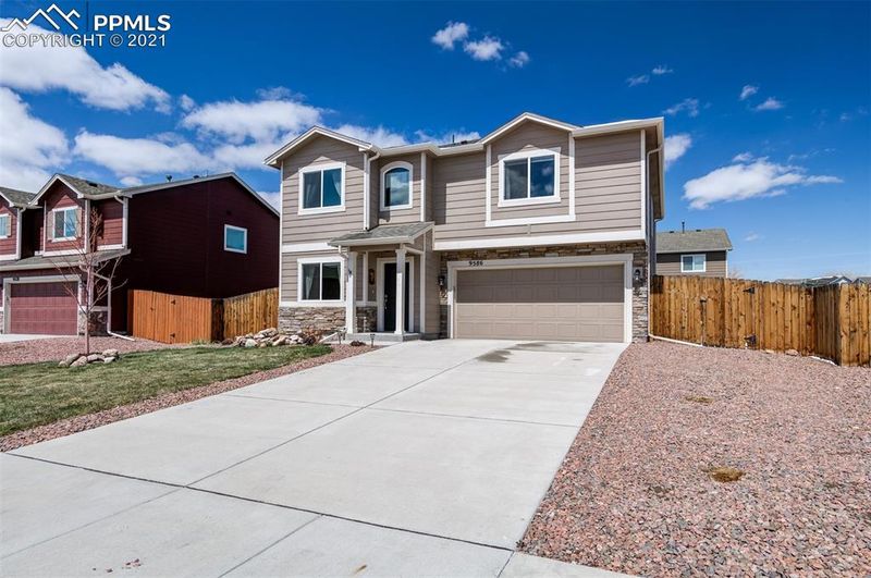 9586 Ghost Flower Ln, Colorado Springs, CO 80925