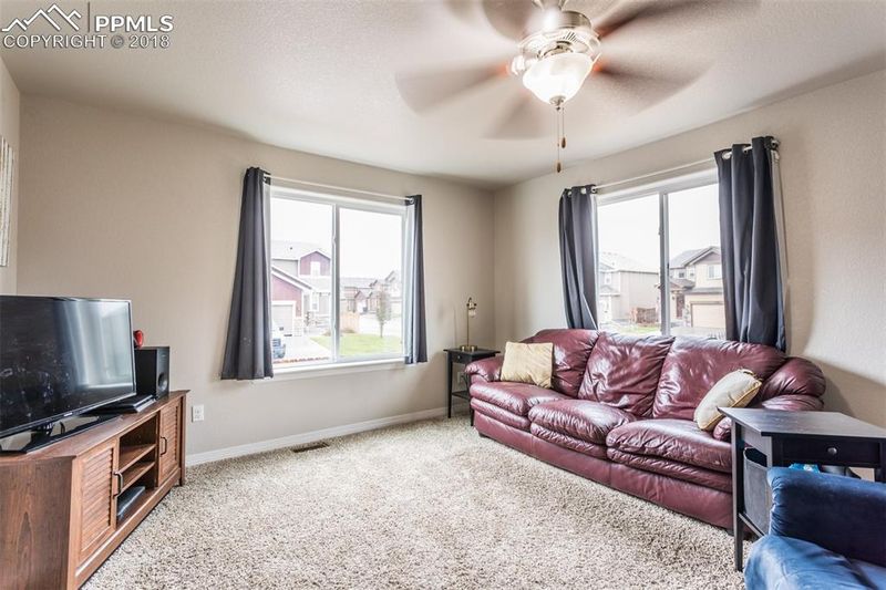 9598 Silver Stirrup Dr, Colorado Springs, CO 80925