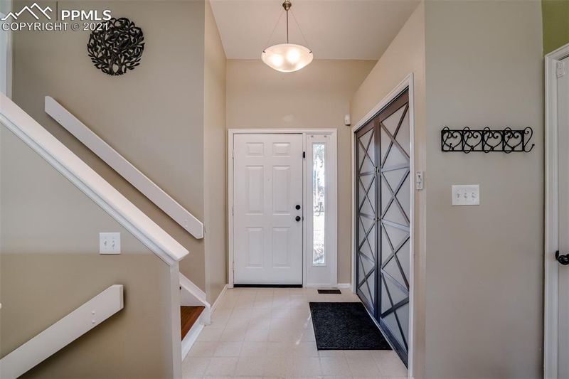 960 Bayfield Dr, Colorado Springs, CO 80906