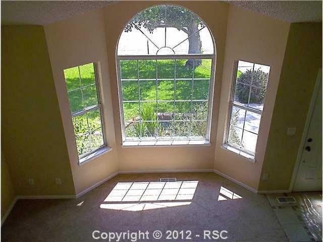 961 Square Dance Ln, Fountain, CO 80817