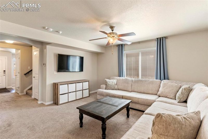 9622 Silver Stirrup Dr, Colorado Springs, CO 80925