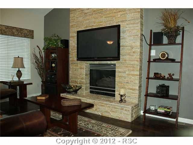 9635 Vinewood Ln, Colorado Springs, CO 80920
