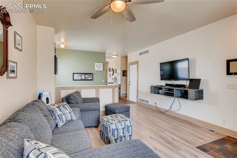 9679 Lansing Cir, Commerce City, CO 80022