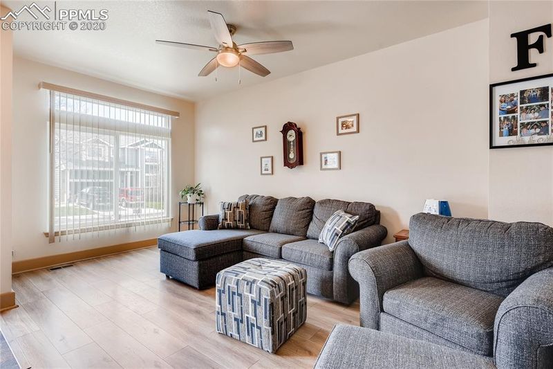 9679 Lansing Cir, Commerce City, CO 80022
