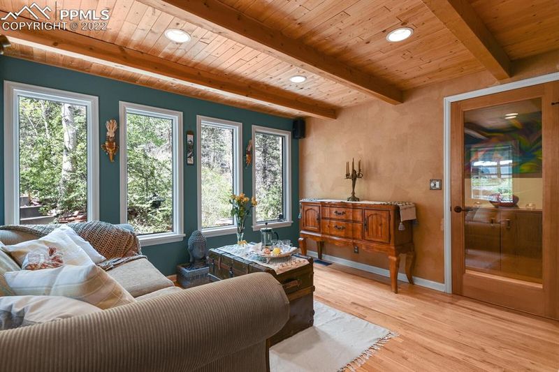 9695 Mountain Rd, Cascade, CO 80809
