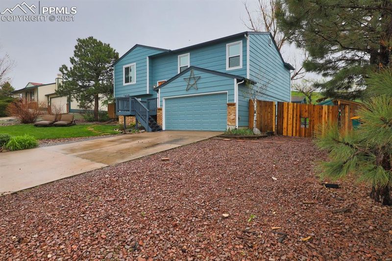 970 Oakwood Dr, Castle Rock, CO 80104