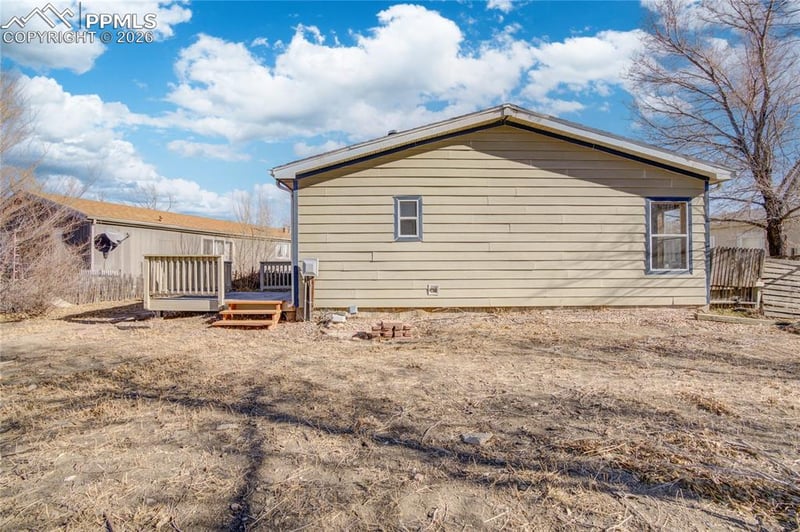 973 Desert Cir, Fountain, CO 80817