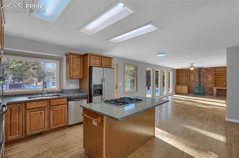 9735 Walker Rd, Colorado Springs, CO 80908