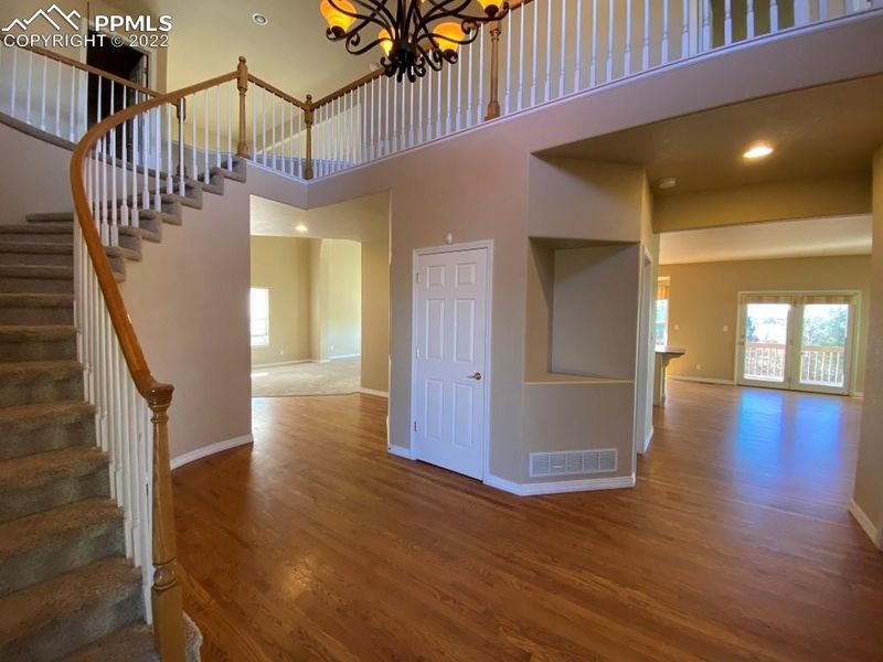 9745 Pleasanton Dr, Colorado Springs, CO 80920