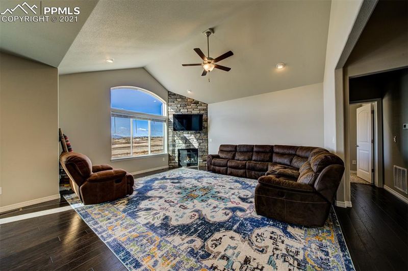 9752 Fairway Glen Dr, Peyton, CO 80831
