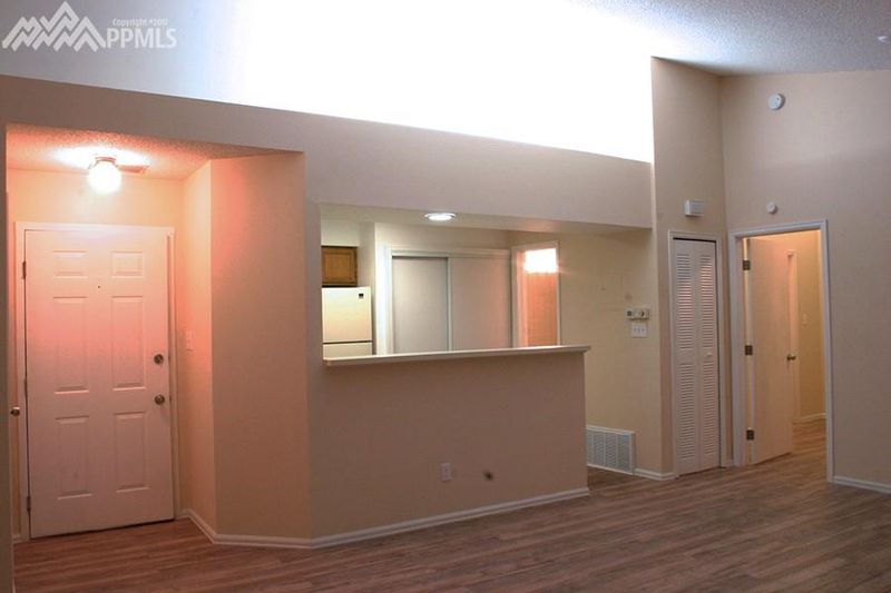 978 Acapulco Ct, Colorado Springs, CO 80910