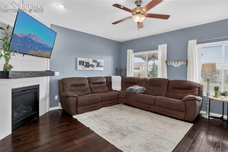 9889 Wando Dr, Colorado Springs, CO 80925