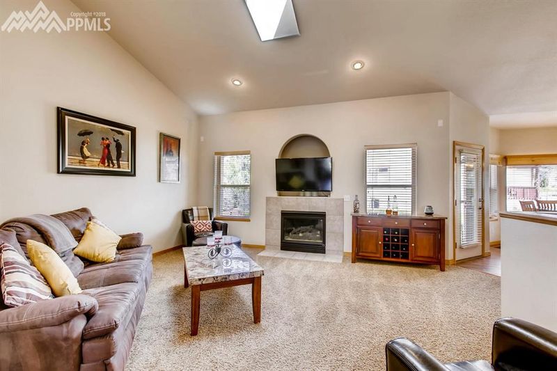 9910 Pleasanton Dr, Colorado Springs, CO 80920