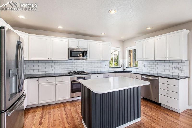 9923 Bridgeport Dr, Colorado Springs, CO 80920
