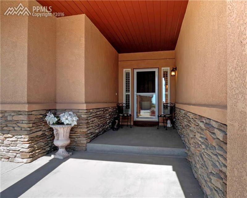 9926 Kings Canyon Dr, Peyton, CO 80831