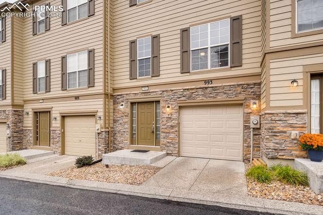 993 Burning Bush Point, Monument, CO 80132