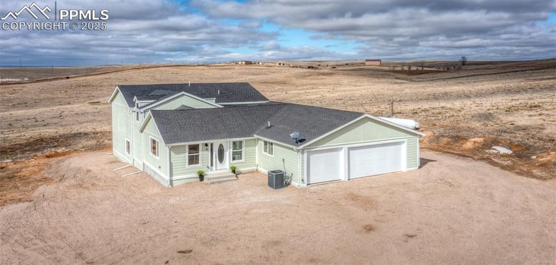 995 Choate Ln, Yoder, CO 80864