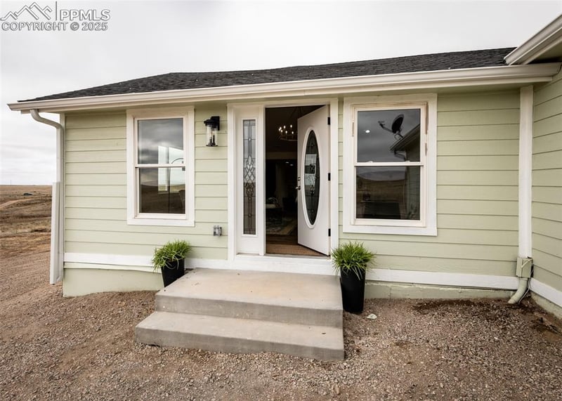995 Choate Ln, Yoder, CO 80864