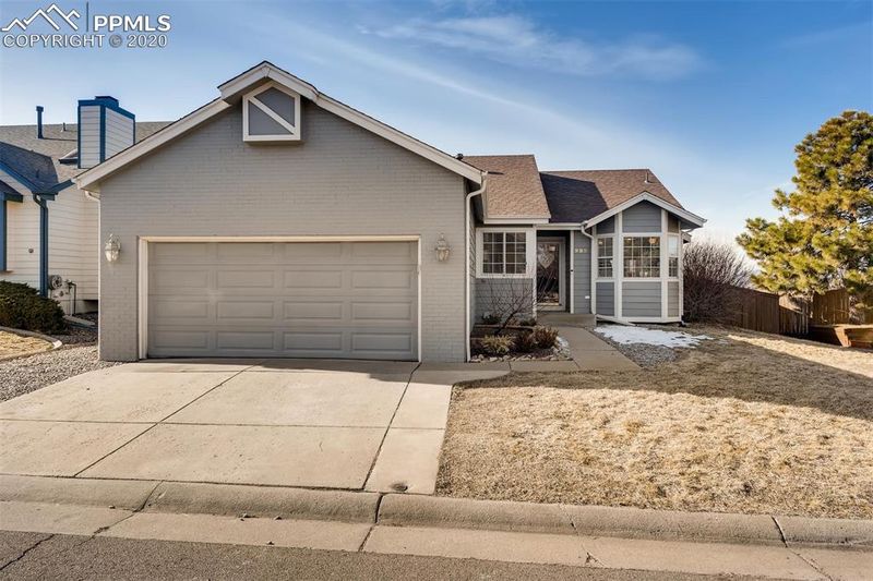 995 Cobblestone Dr, Highlands Ranch, CO 80126