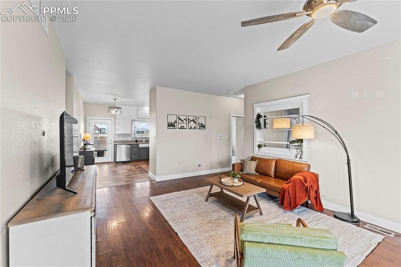 995 N Matt Dr, Pueblo, CO 81007