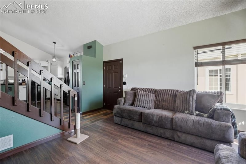 995 Square Dance Ln, Fountain, CO 80817