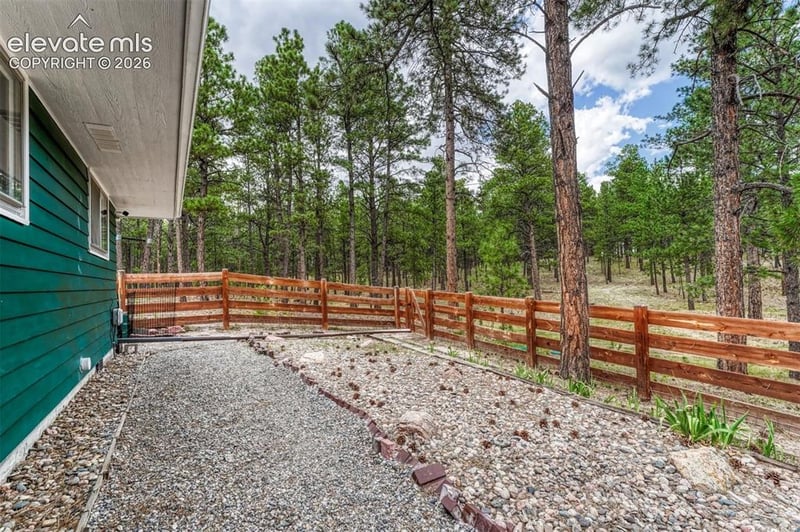 9950 Pine Park Trl, Colorado Springs, CO 80908